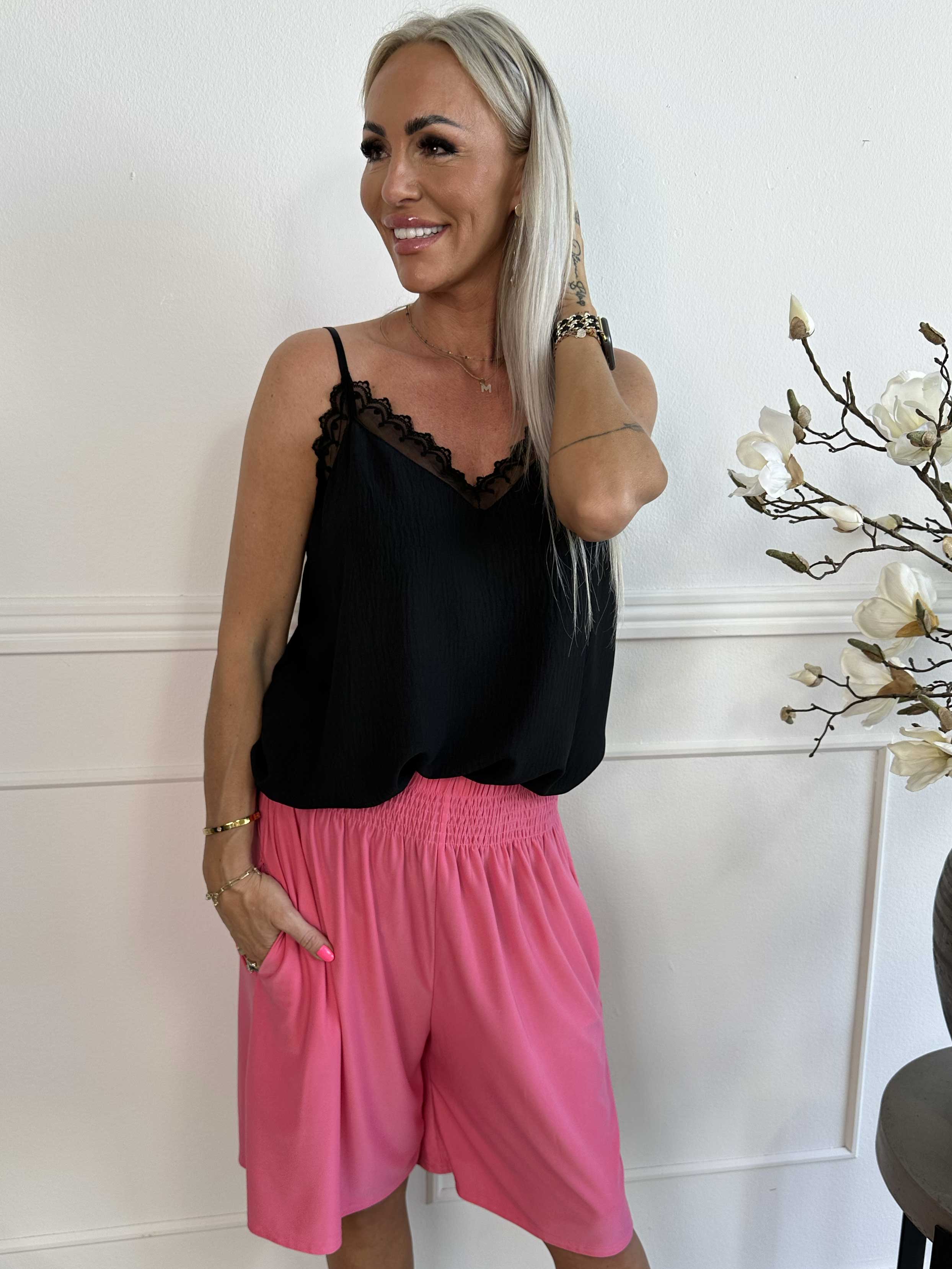Pams Plain Short Knickers - Shorts i elastisk stof med elastikkant